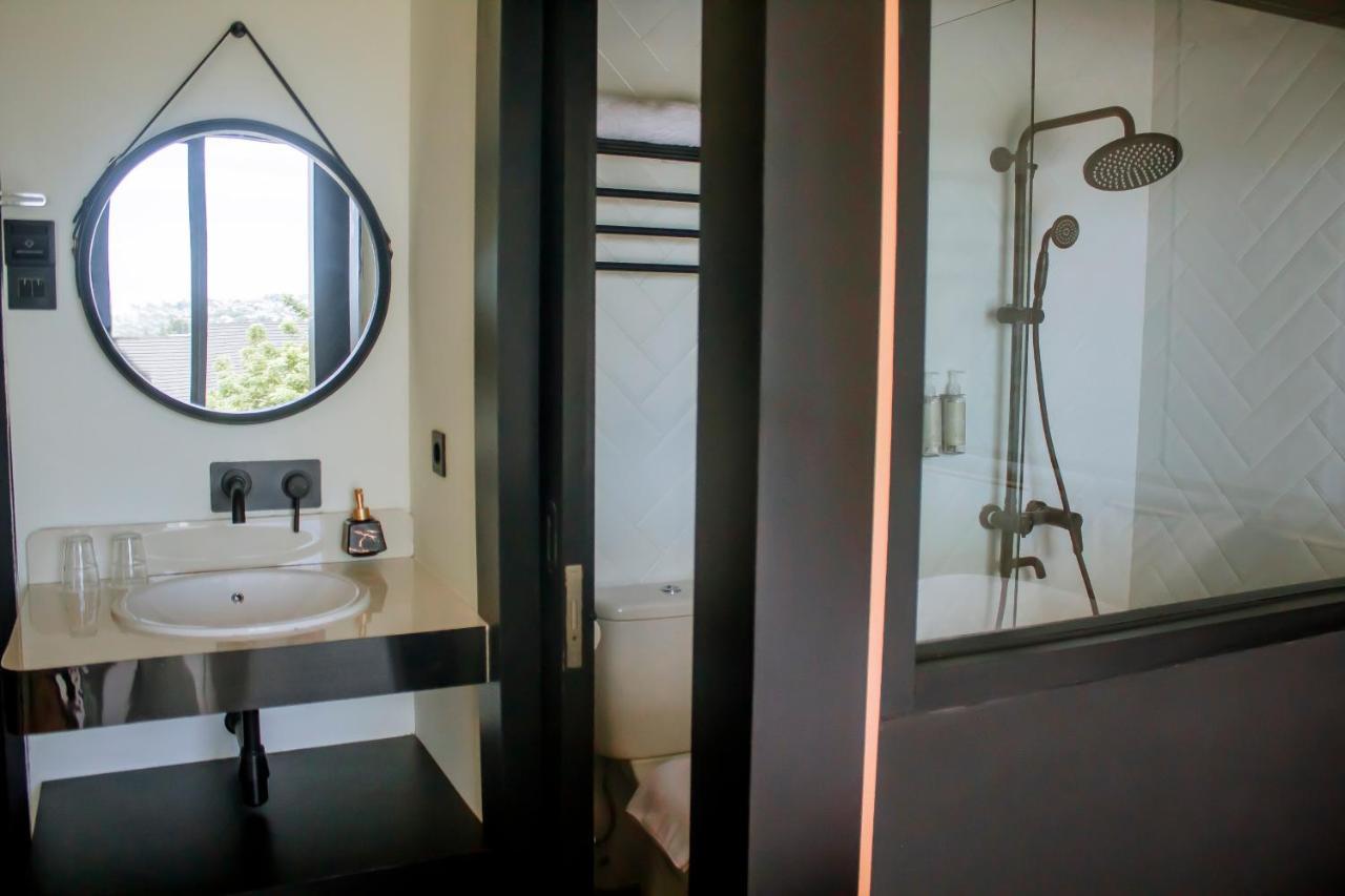 Gaia Hotel เตอร์นาเต ภายนอก รูปภาพ